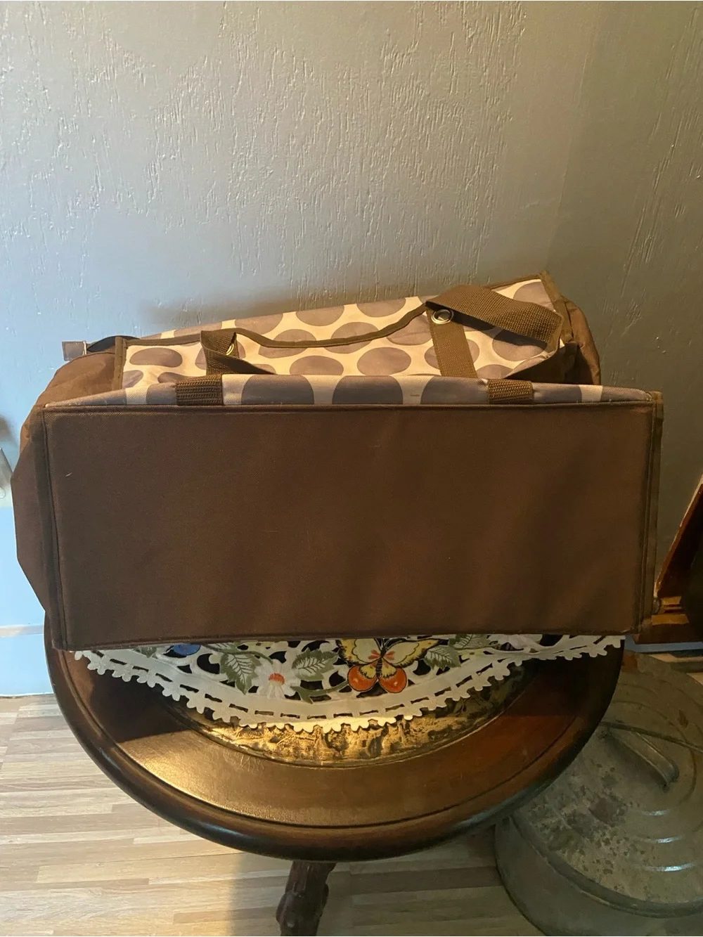 New thirty-one Cream and Taupe Polka Dot Tote with Brown Straps large tote 17x14